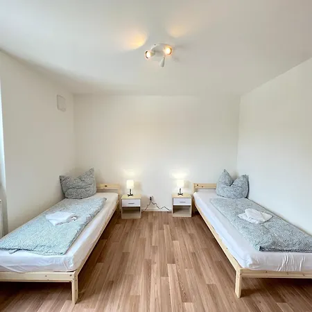 I 14 Personen - Monteurzimmer - Ferienwohnung, Grosskoellnbach I Lejlighed